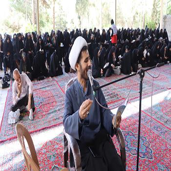 عرفه، روز نیایش و تجلی شکوه بندگی است.